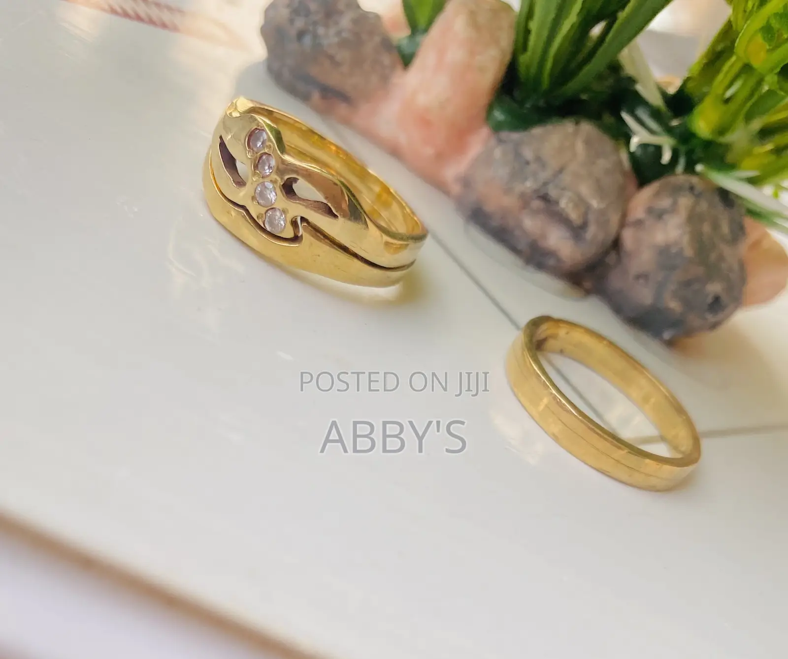 Quality Gold Dust Engagement/Wedding Ring