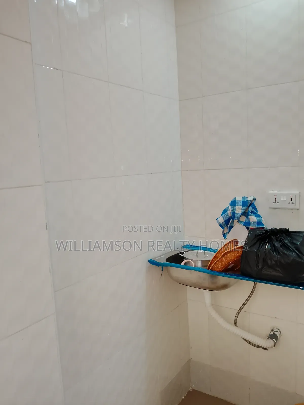 1bdrm Apartment in Hfc Estate Area, Spintex for rent