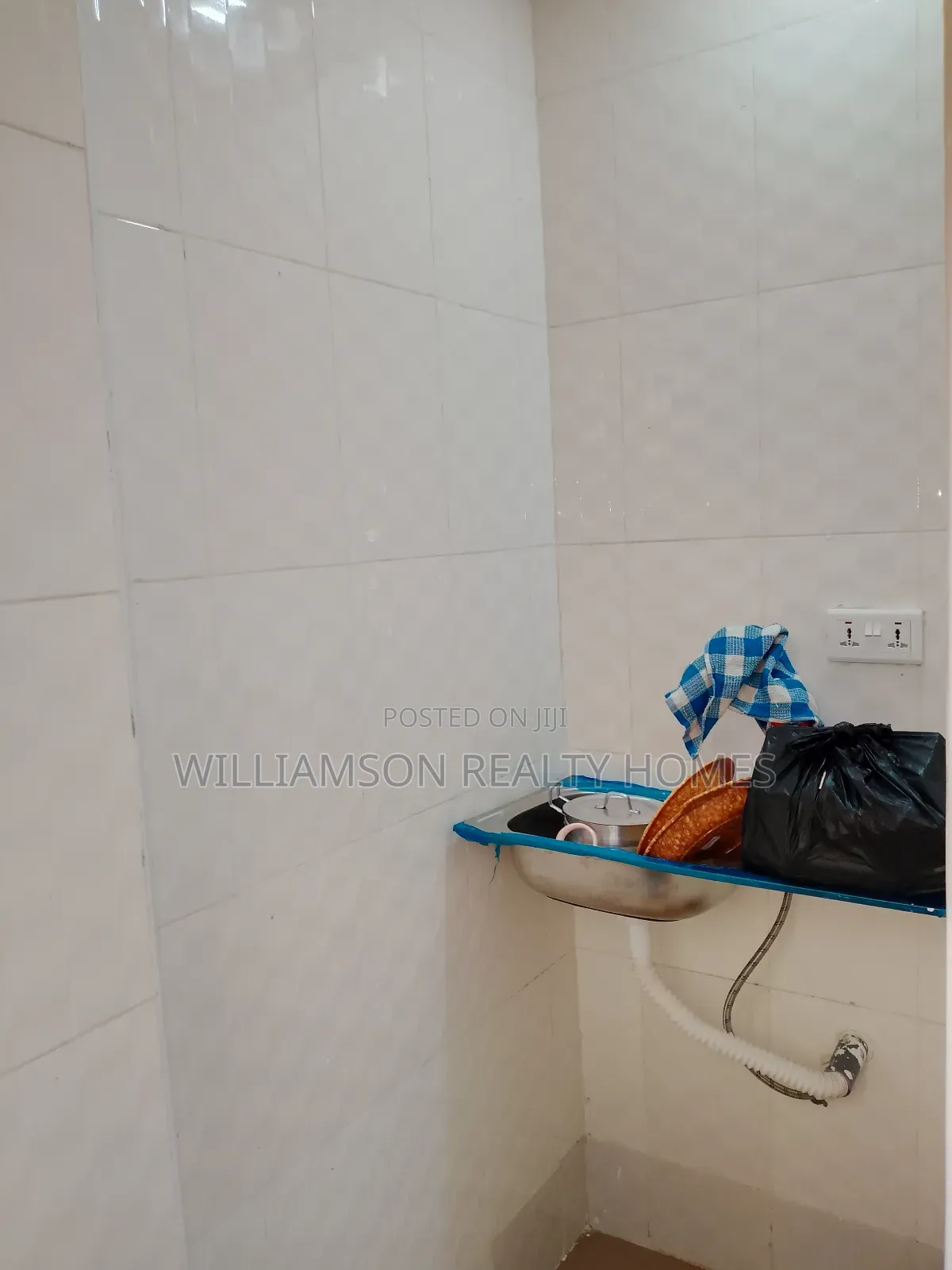 1bdrm Apartment in Hfc Estate Area, Spintex for rent