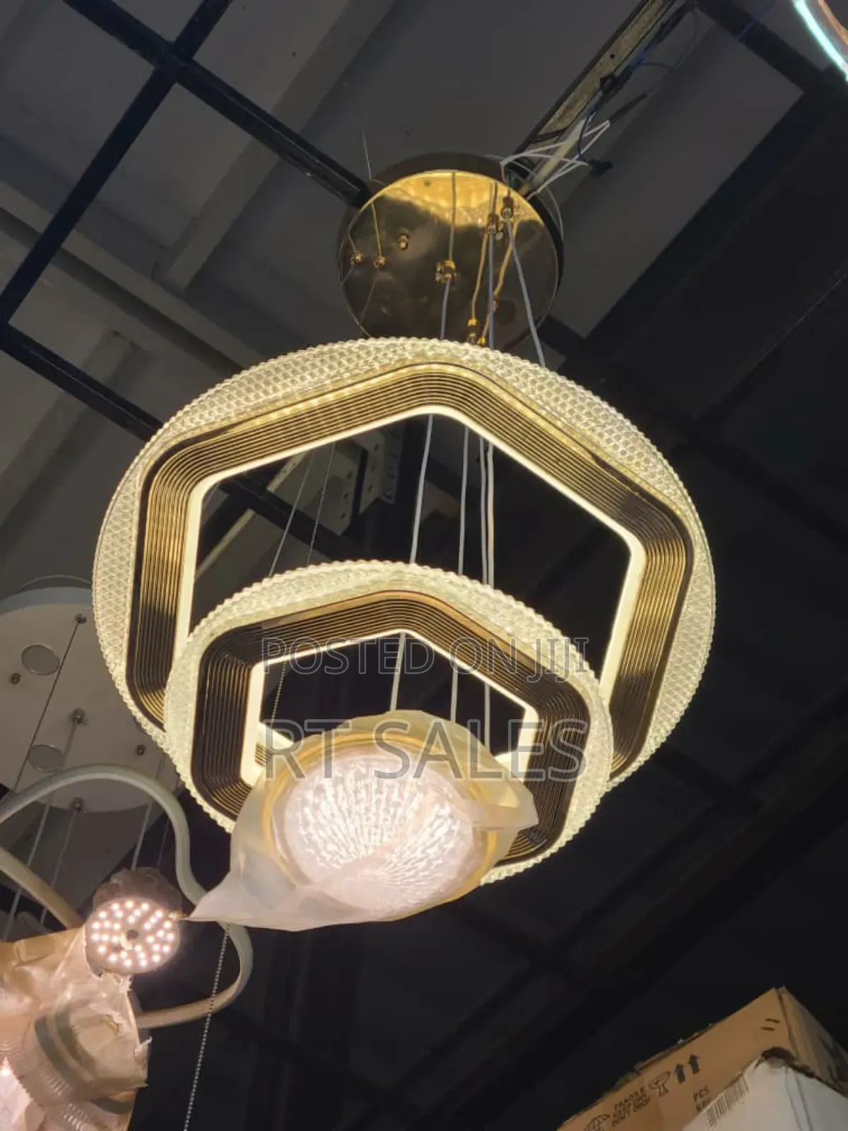 Brand New Golden Luxury Ceiling Pendant/ Chandelier Light