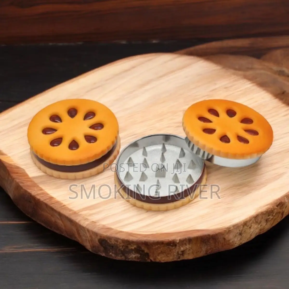 Biscuit Shaped Tobacco Grinder