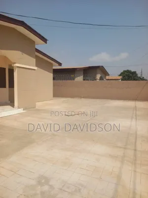 4bdrm Mansion in 3 Bedroom With, Tema Metropolitan for rent
