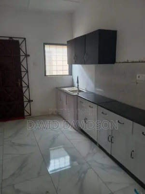 4bdrm Mansion in 3 Bedroom With, Tema Metropolitan for rent