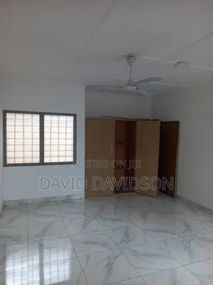 4bdrm Mansion in 3 Bedroom With, Tema Metropolitan for rent