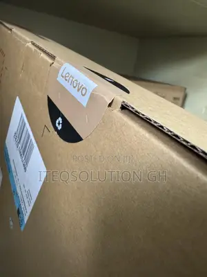 New Laptop Lenovo Yoga 7i 8GB AMD Ryzen 5 SSD 512GB