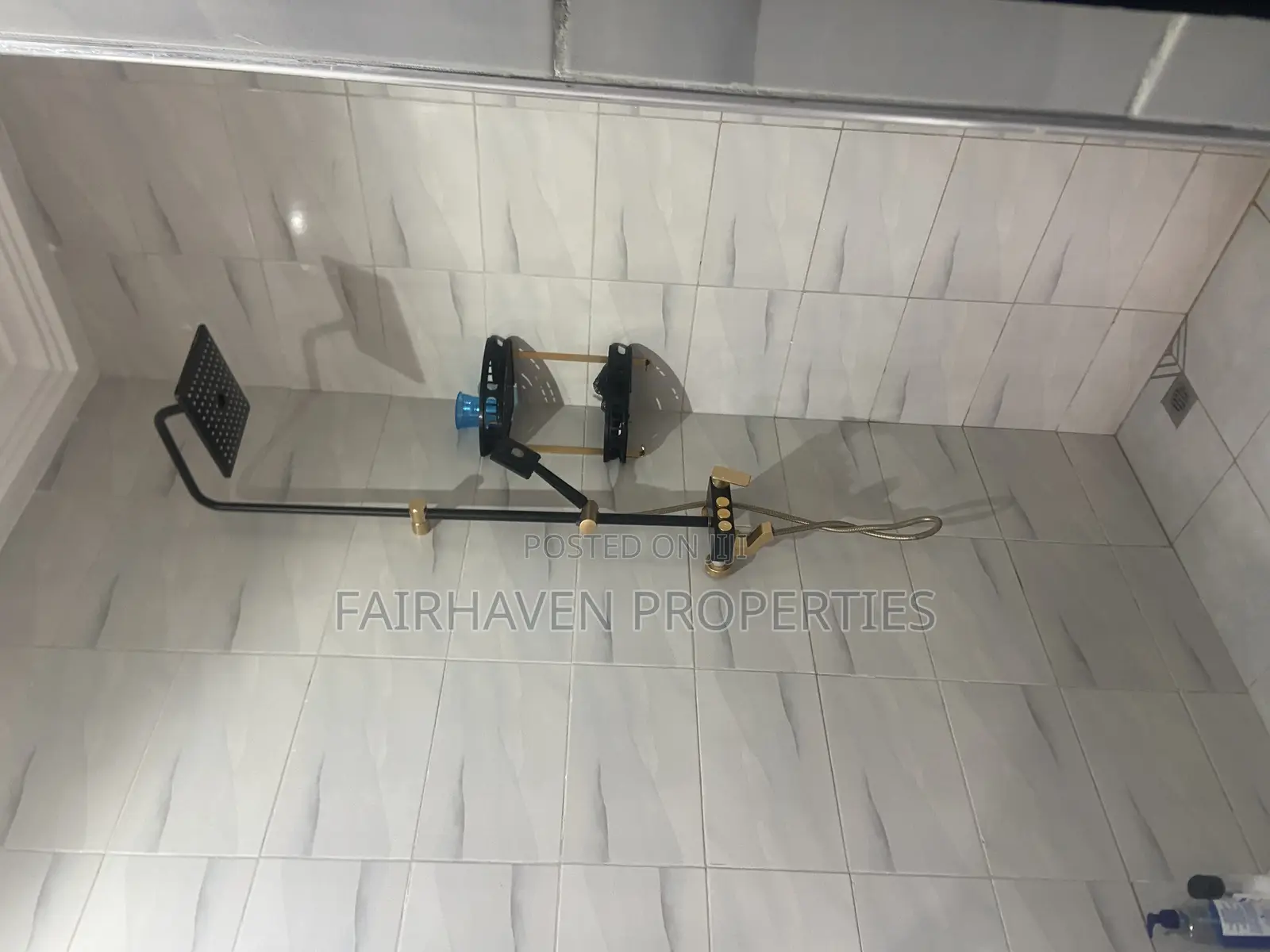 Furnished 20bdrm Villa in Ocean View, West Hills Mall Area for sale