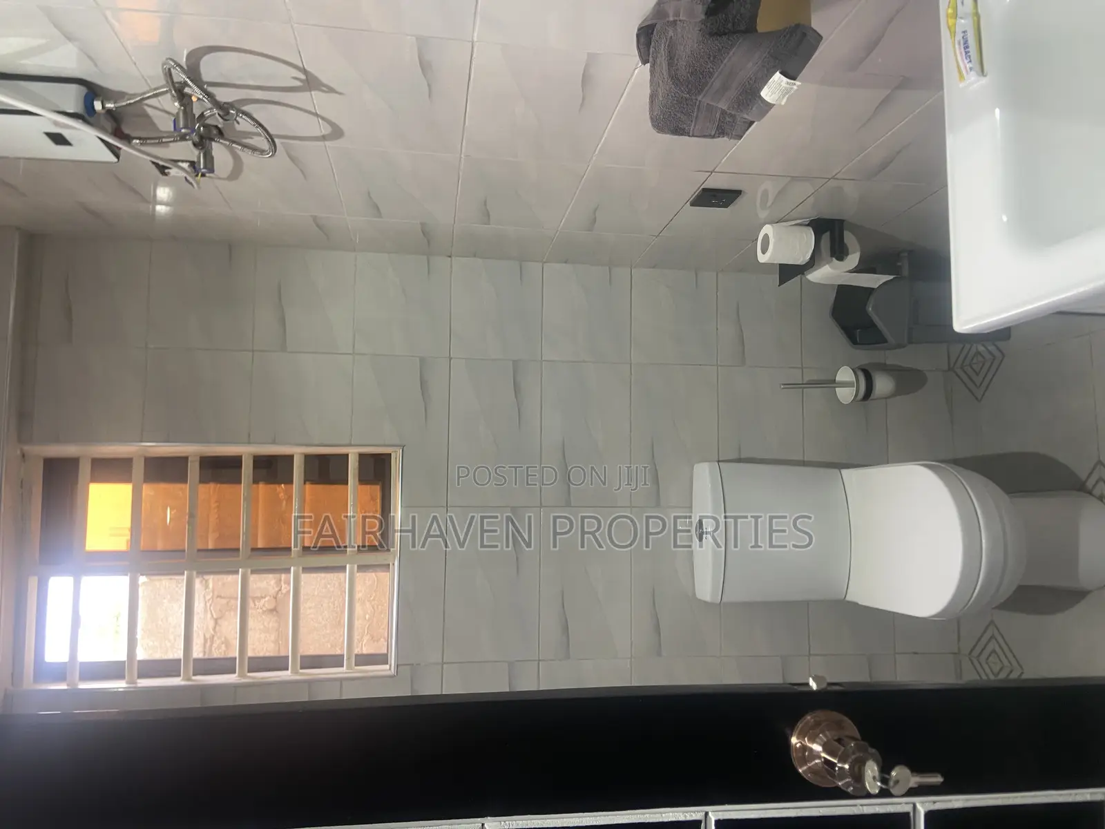 Furnished 20bdrm Villa in Ocean View, West Hills Mall Area for sale