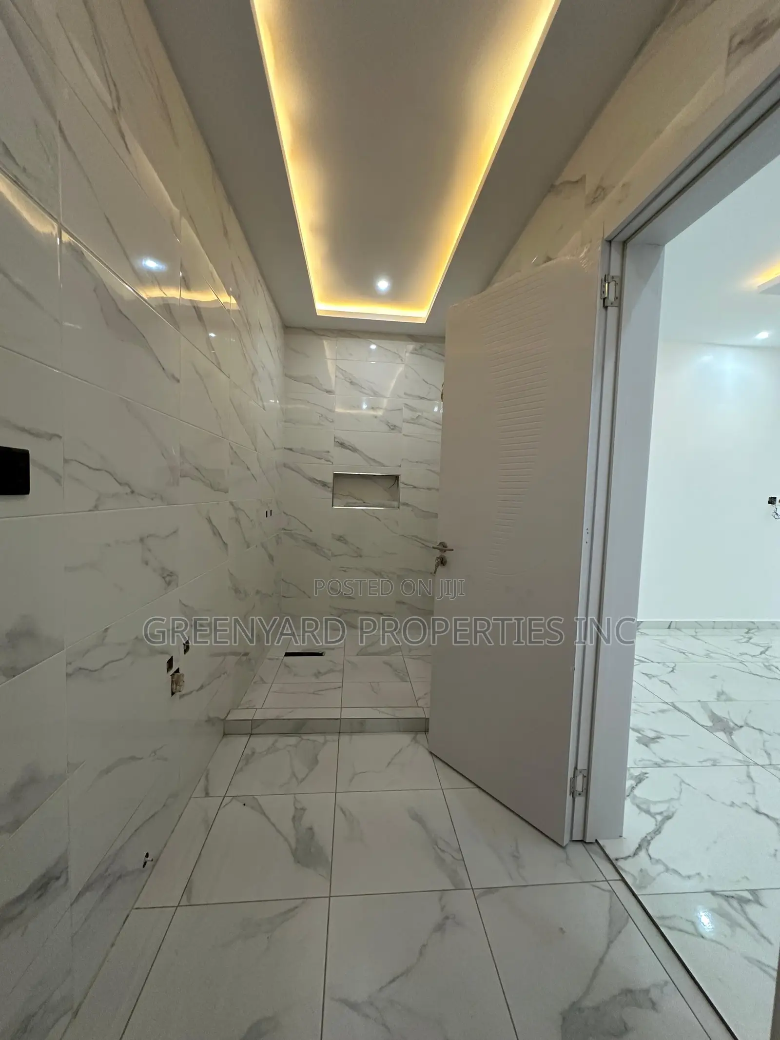 4bdrm House in School Junction, Ashaley Botwe for sale