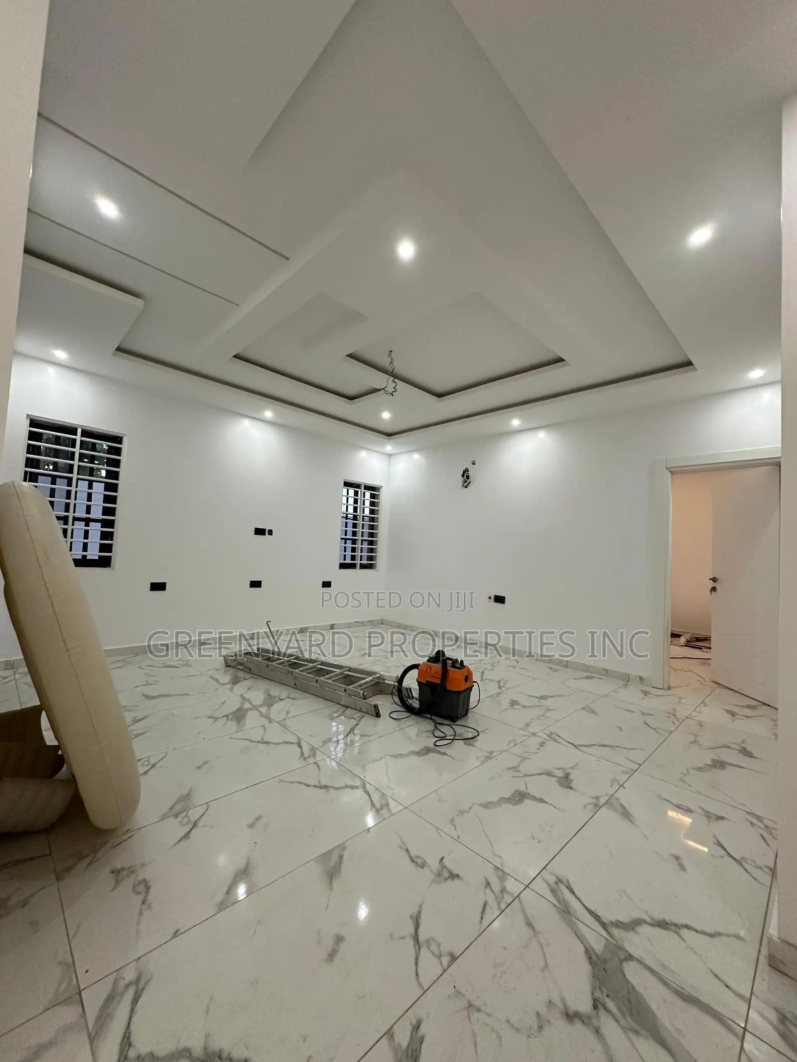 4bdrm House in School Junction, Ashaley Botwe for sale