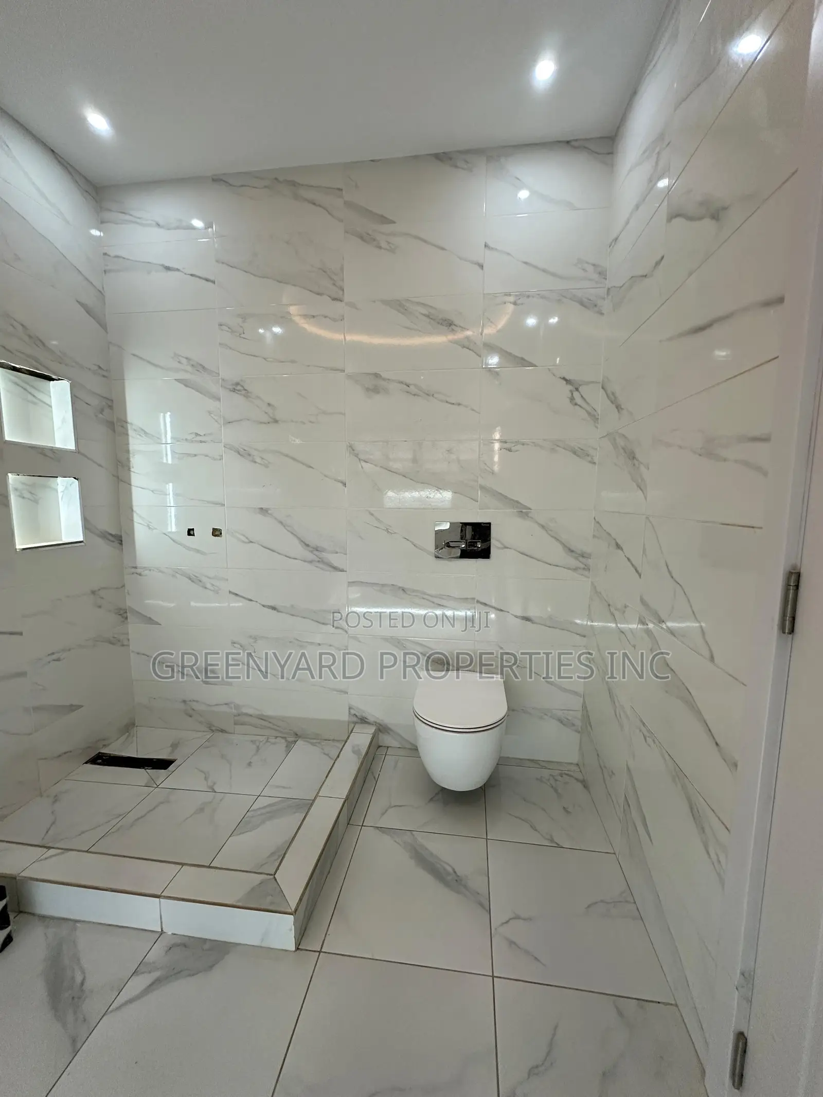 4bdrm House in School Junction, Ashaley Botwe for sale