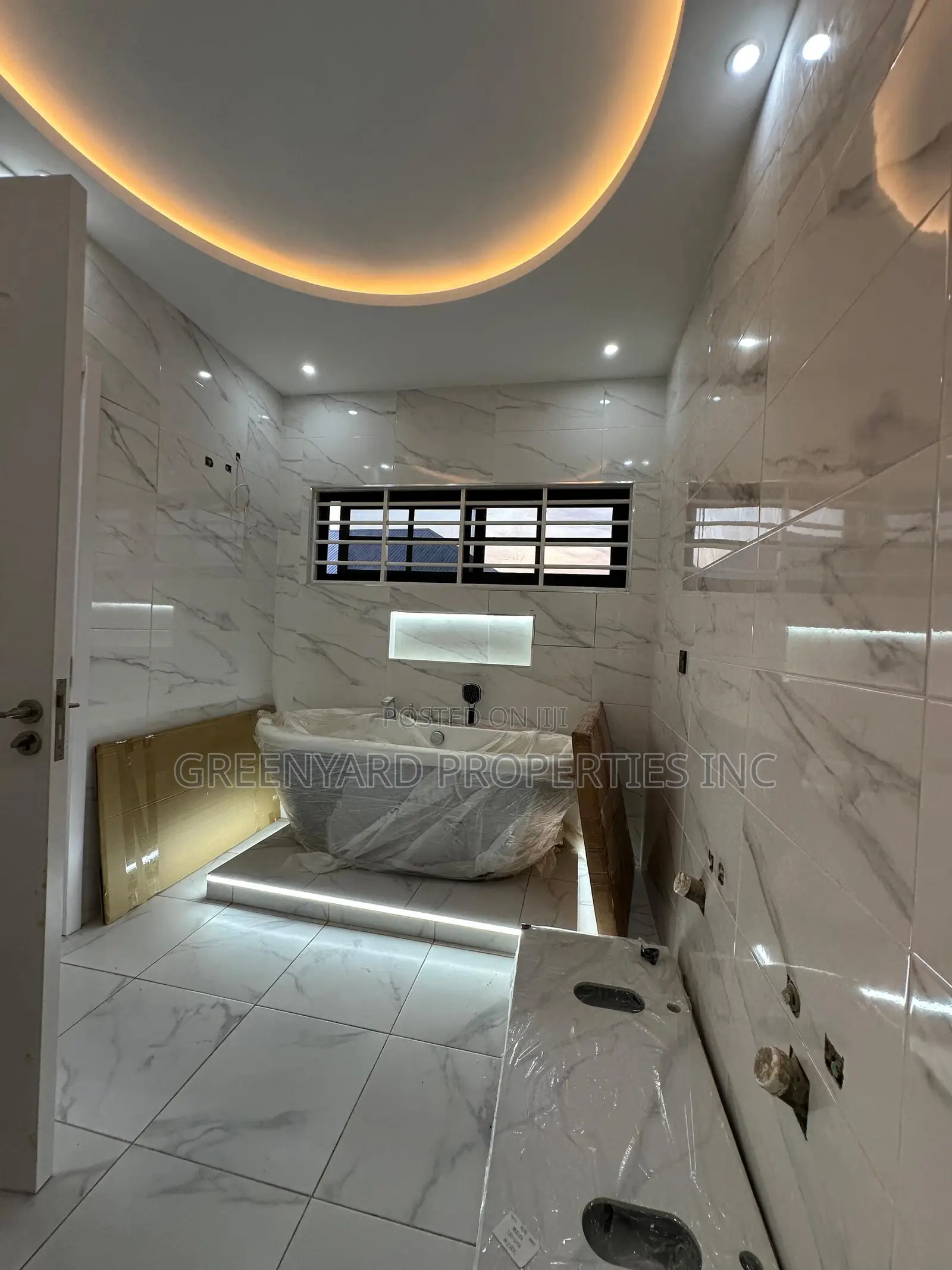 4bdrm House in School Junction, Ashaley Botwe for sale