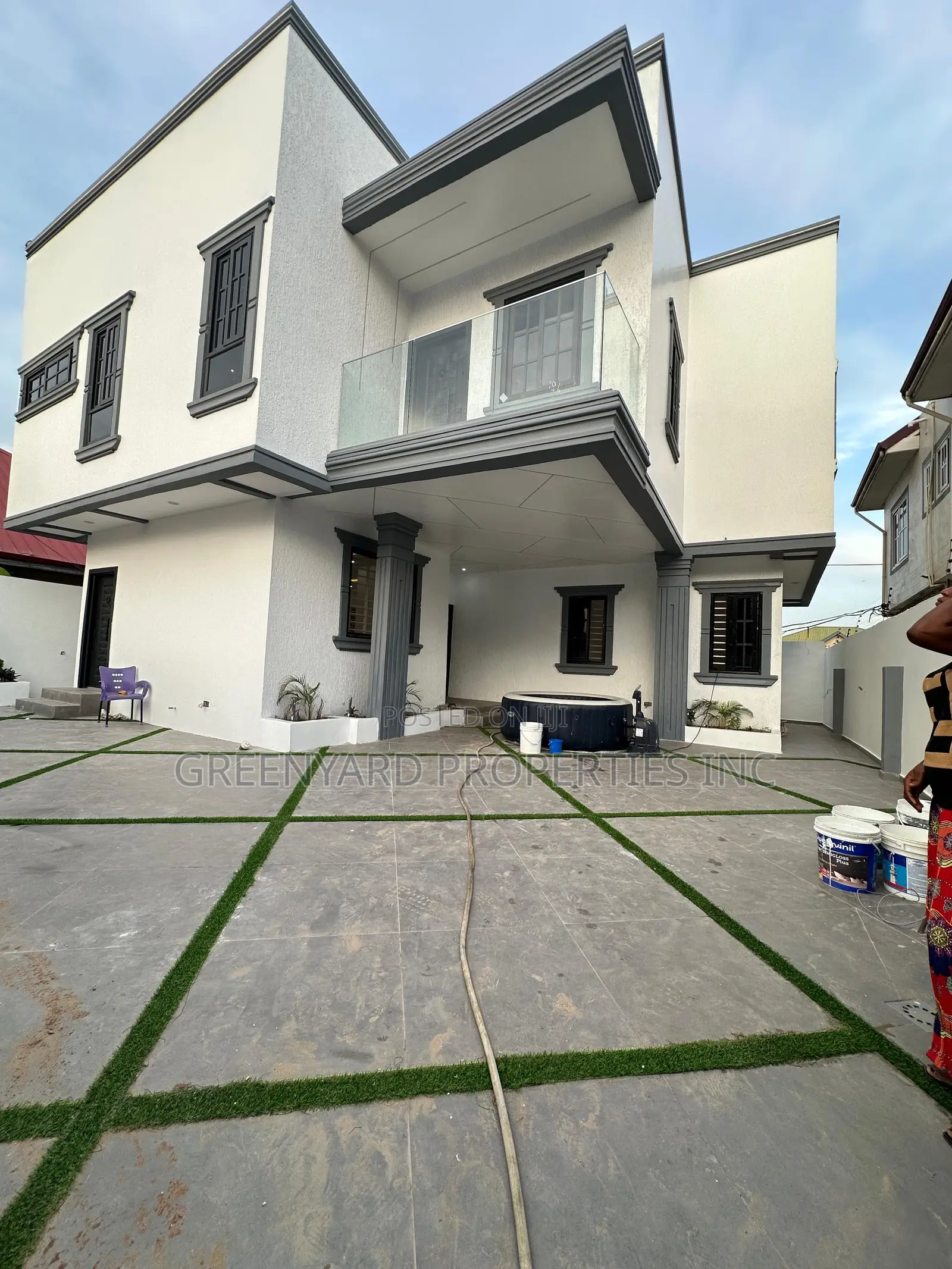 4bdrm House in School Junction, Ashaley Botwe for sale