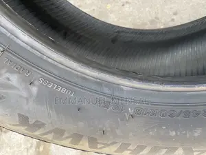 245/60 R18 Firestone Roadhawk 105h – High-Performance Tire