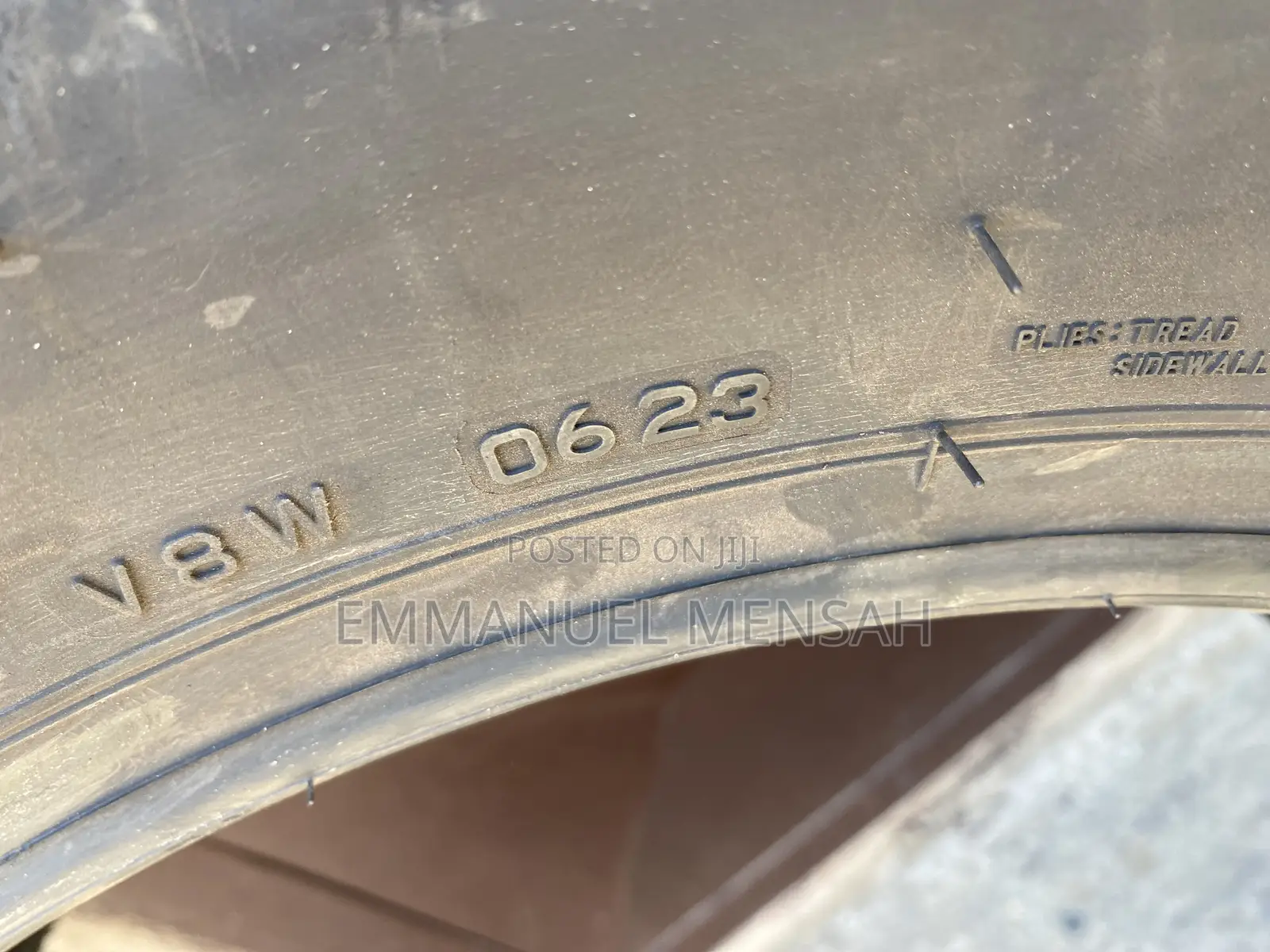 245/60 R18 Firestone Roadhawk 105h – High-Performance Tire