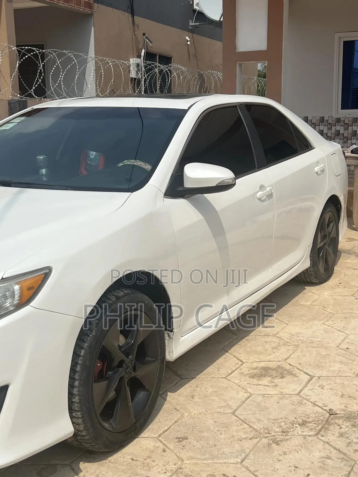 Toyota Camry SE Sport 4dr Sedan w/Prod. End 11/13 (2.5L 4cyl 6A) 2014