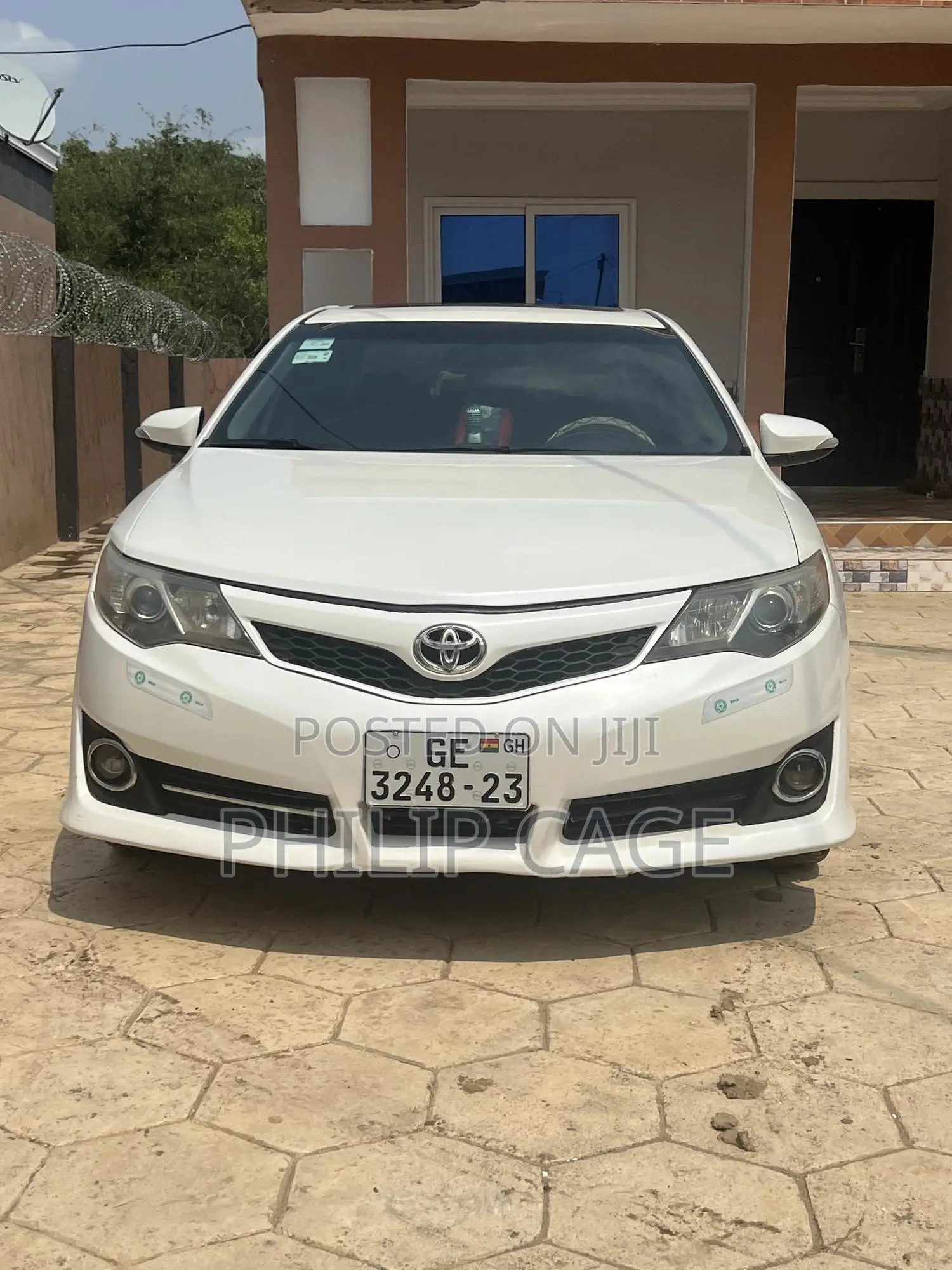 Toyota Camry SE Sport 4dr Sedan w/Prod. End 11/13 (2.5L 4cyl 6A) 2014