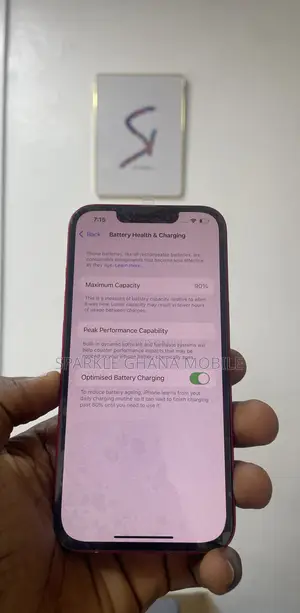 Apple iPhone 13 128 GB Red
