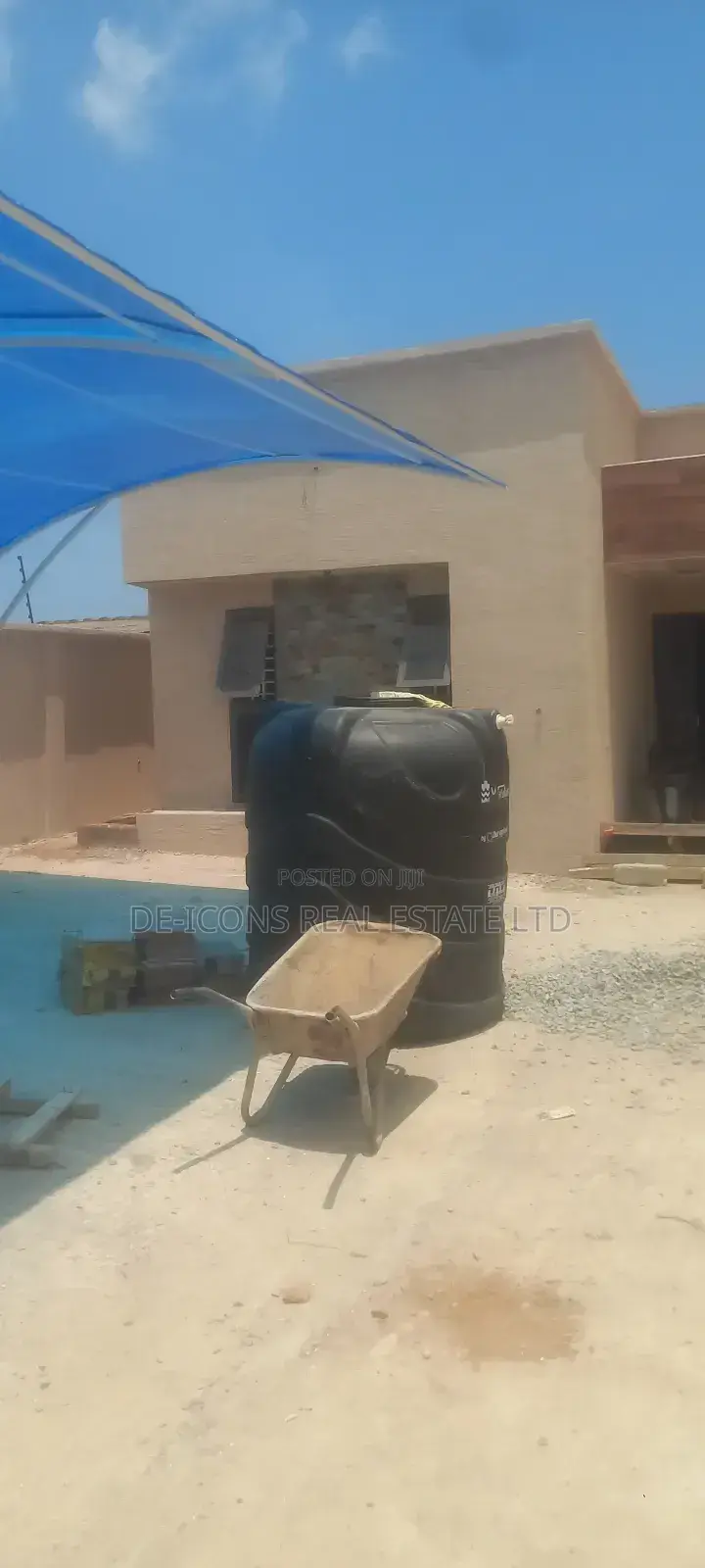 4bdrm House in De-Icons Real Estate, Awutu Senya East Municipal