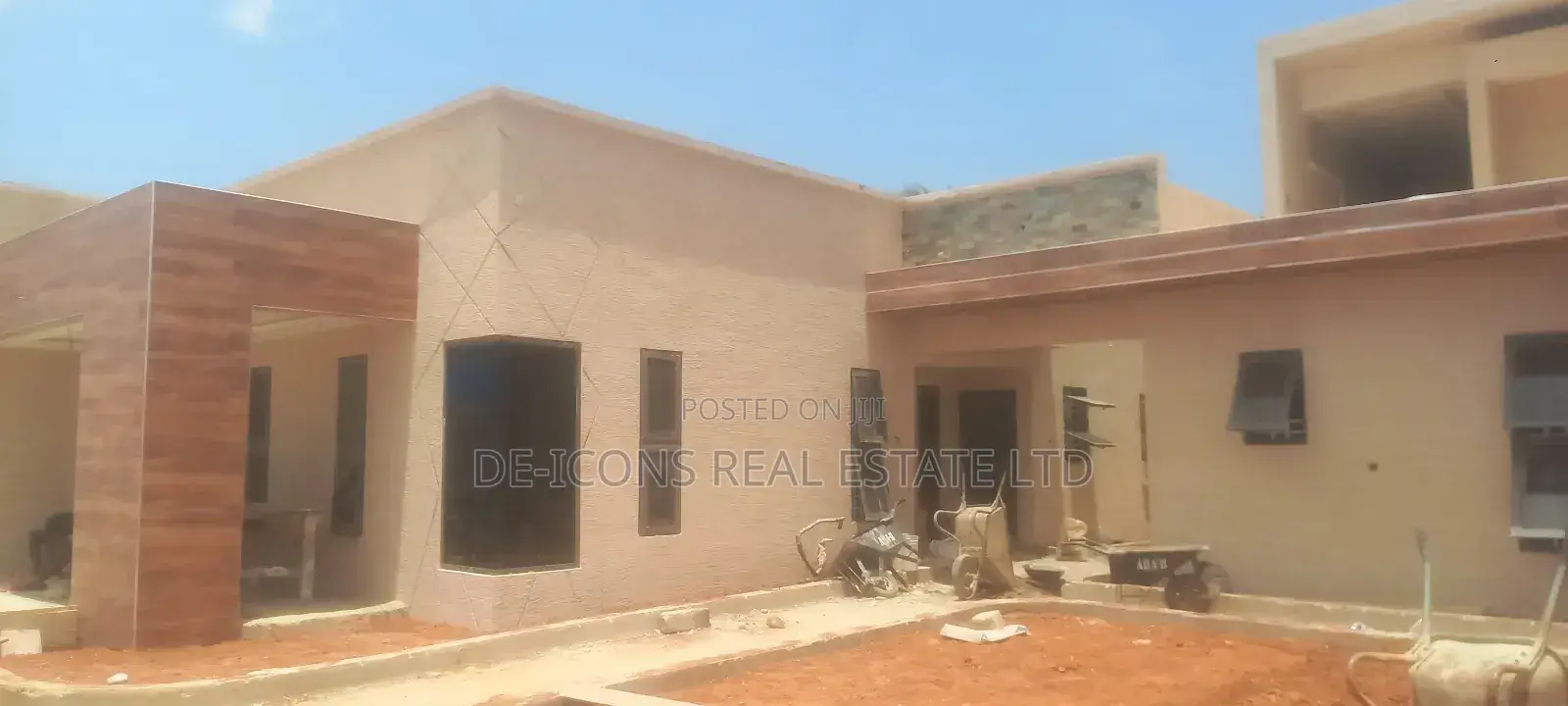 4bdrm House in De-Icons Real Estate, Awutu Senya East Municipal