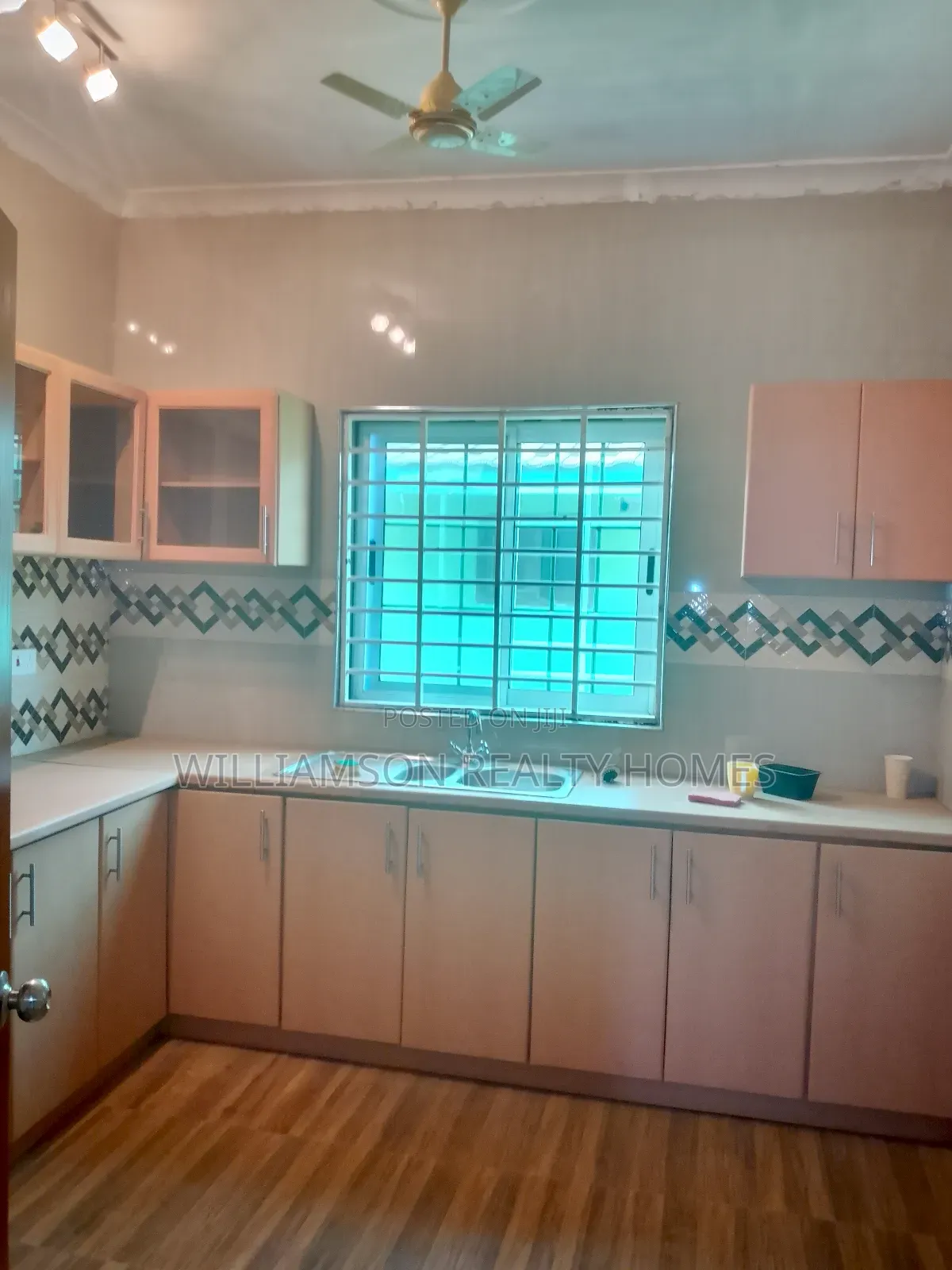 3bdrm Apartment in Hfc Estate Area, Spintex for rent