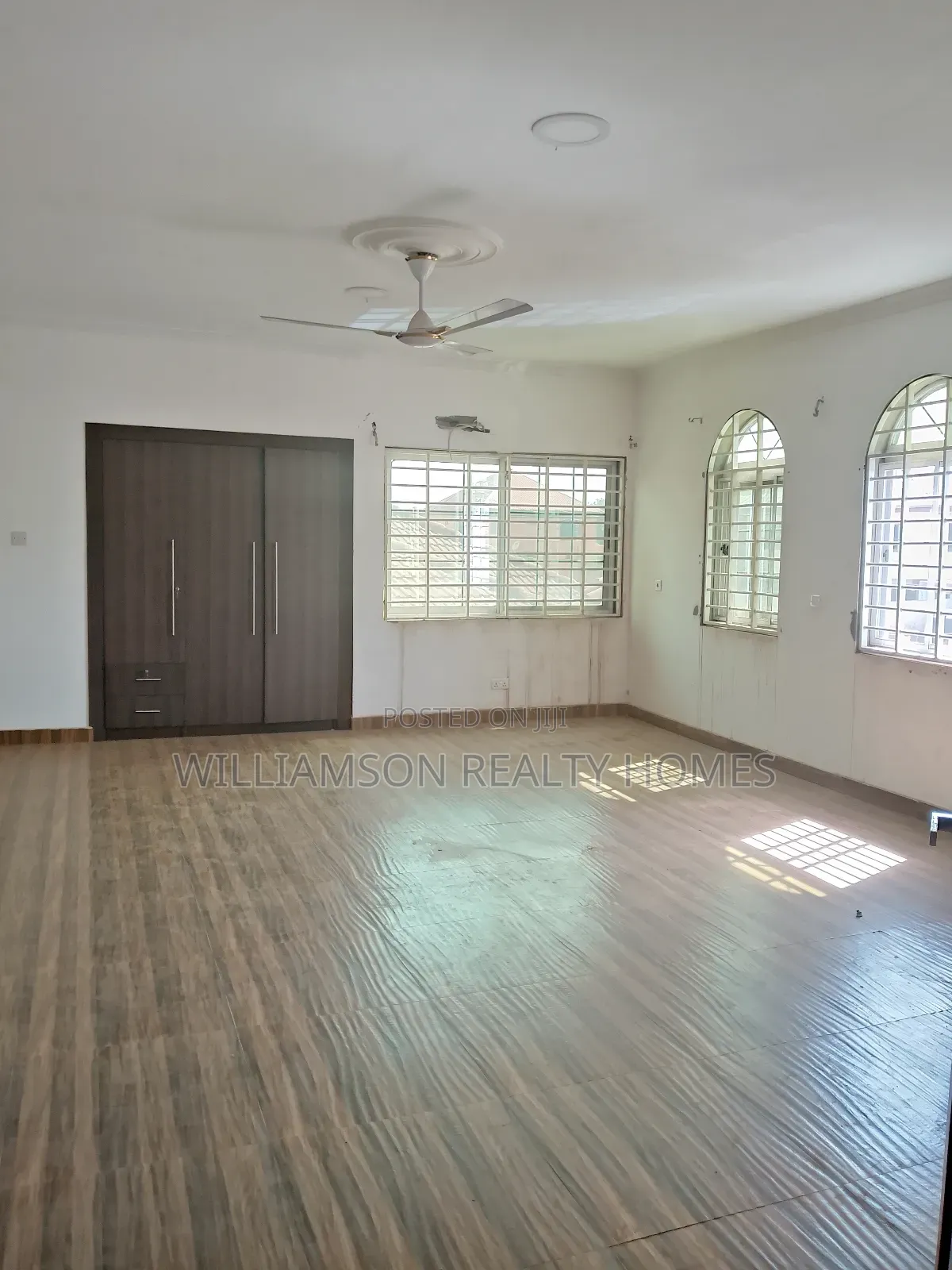 3bdrm Apartment in Hfc Estate Area, Spintex for rent
