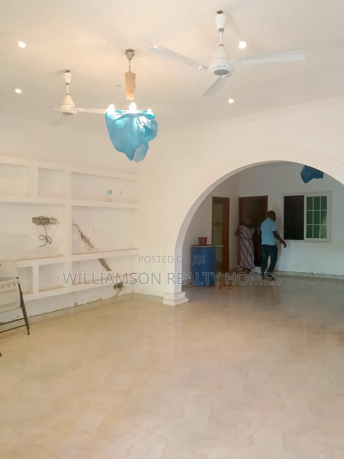 3bdrm Apartment in Hfc Estate Area, Spintex for rent