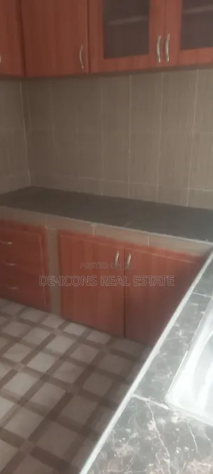 1bdrm Duplex in De-Icons Real Estate, Awutu Senya East Municipal