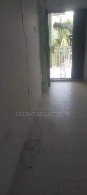 3bdrm Apartment in De-Icons Real Estate, Ga South Municipal for rent