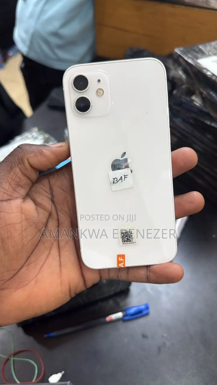 New Apple iPhone 12 64 GB White