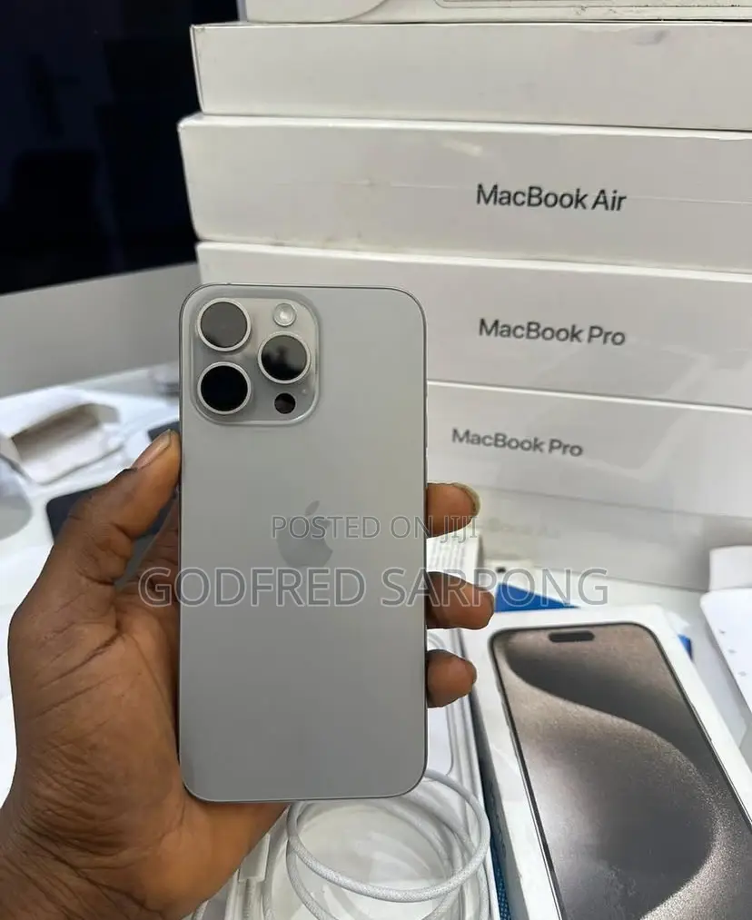 Apple iPhone 15 Pro Max 256 GB Silver