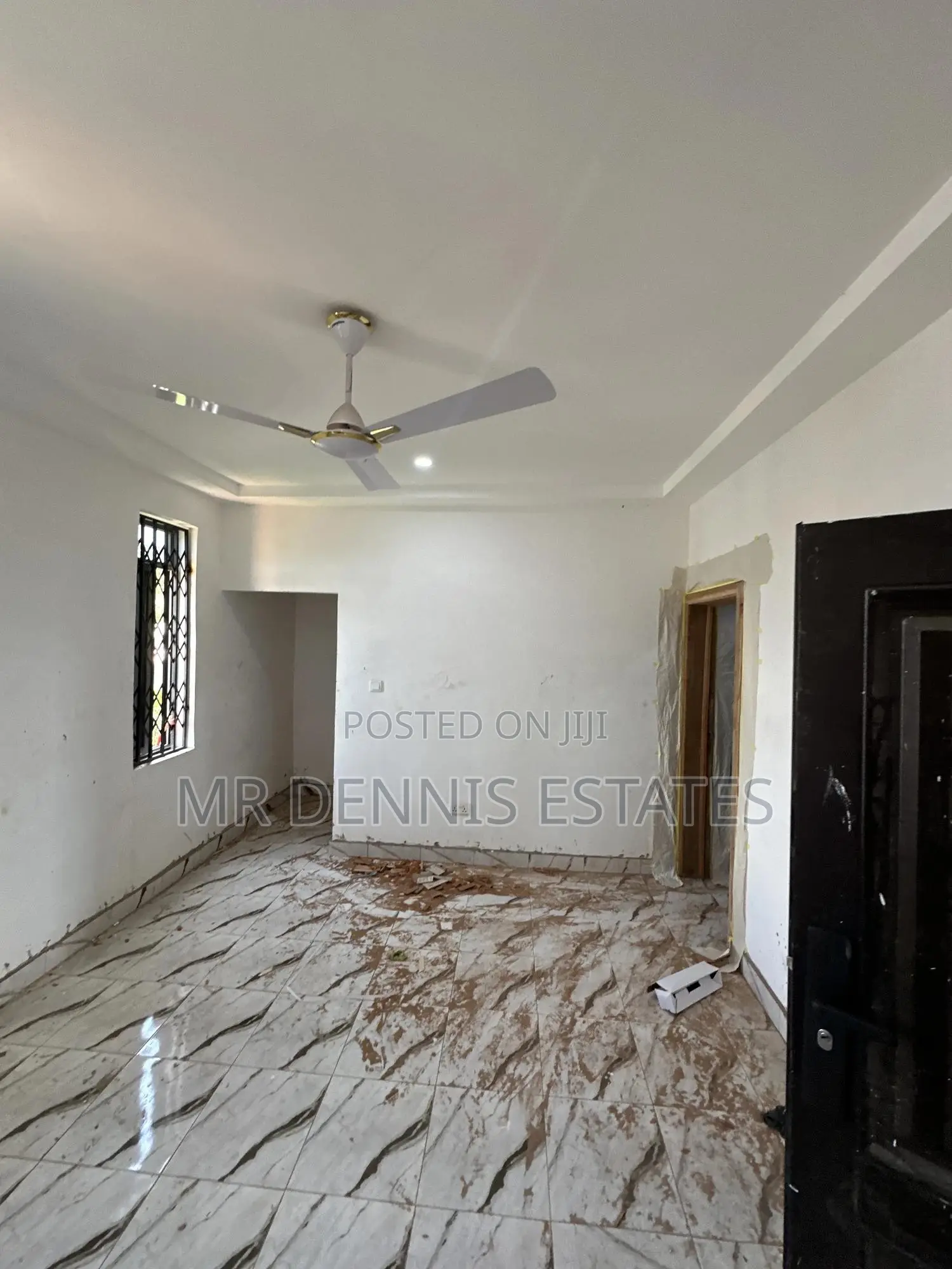 1bdrm Room & Parlour in Weija Apartments for rent