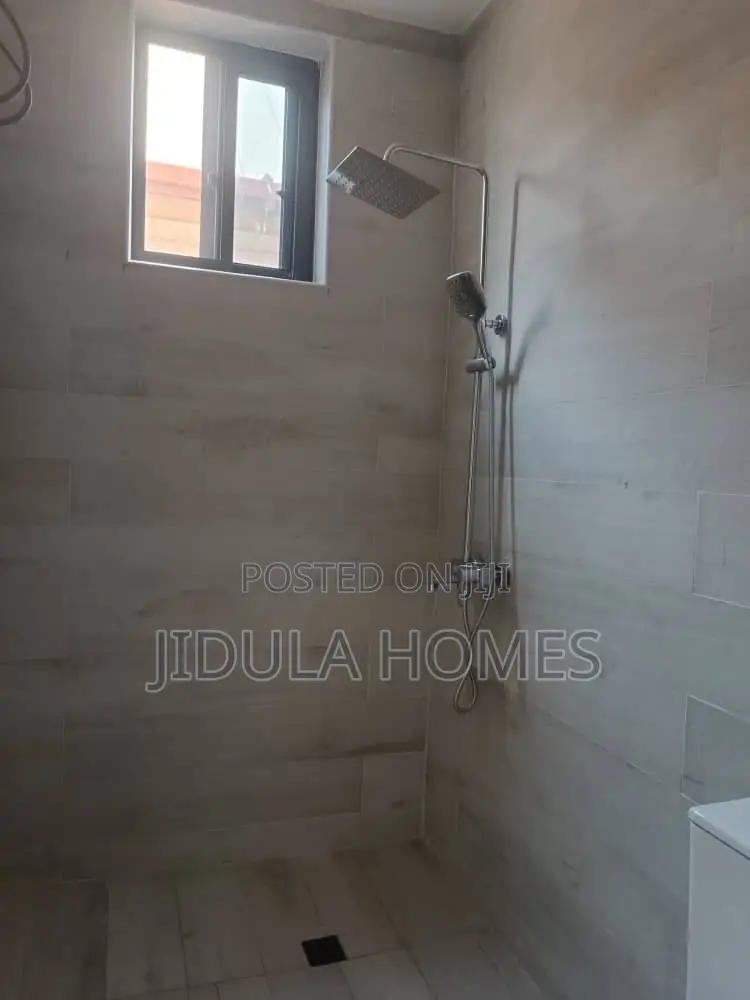 2bdrm Apartment in East Legon for rent