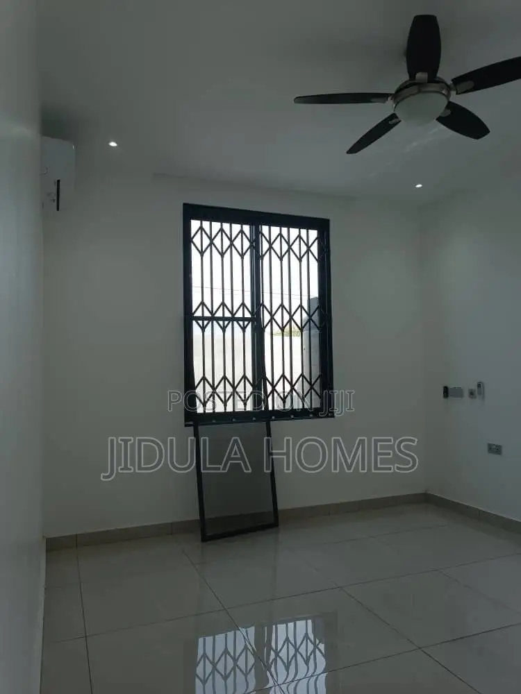 2bdrm Apartment in East Legon for rent