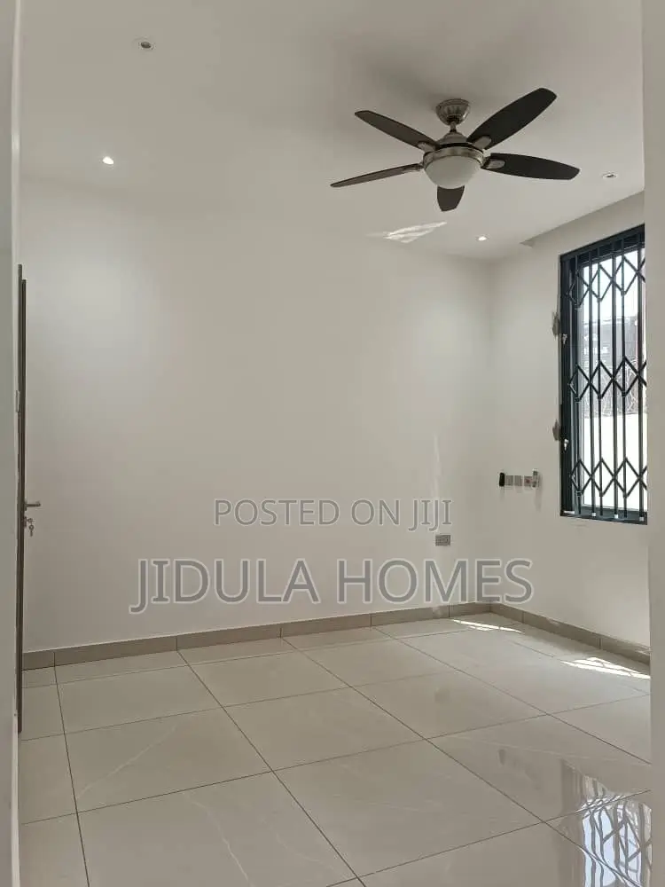 2bdrm Apartment in East Legon for rent