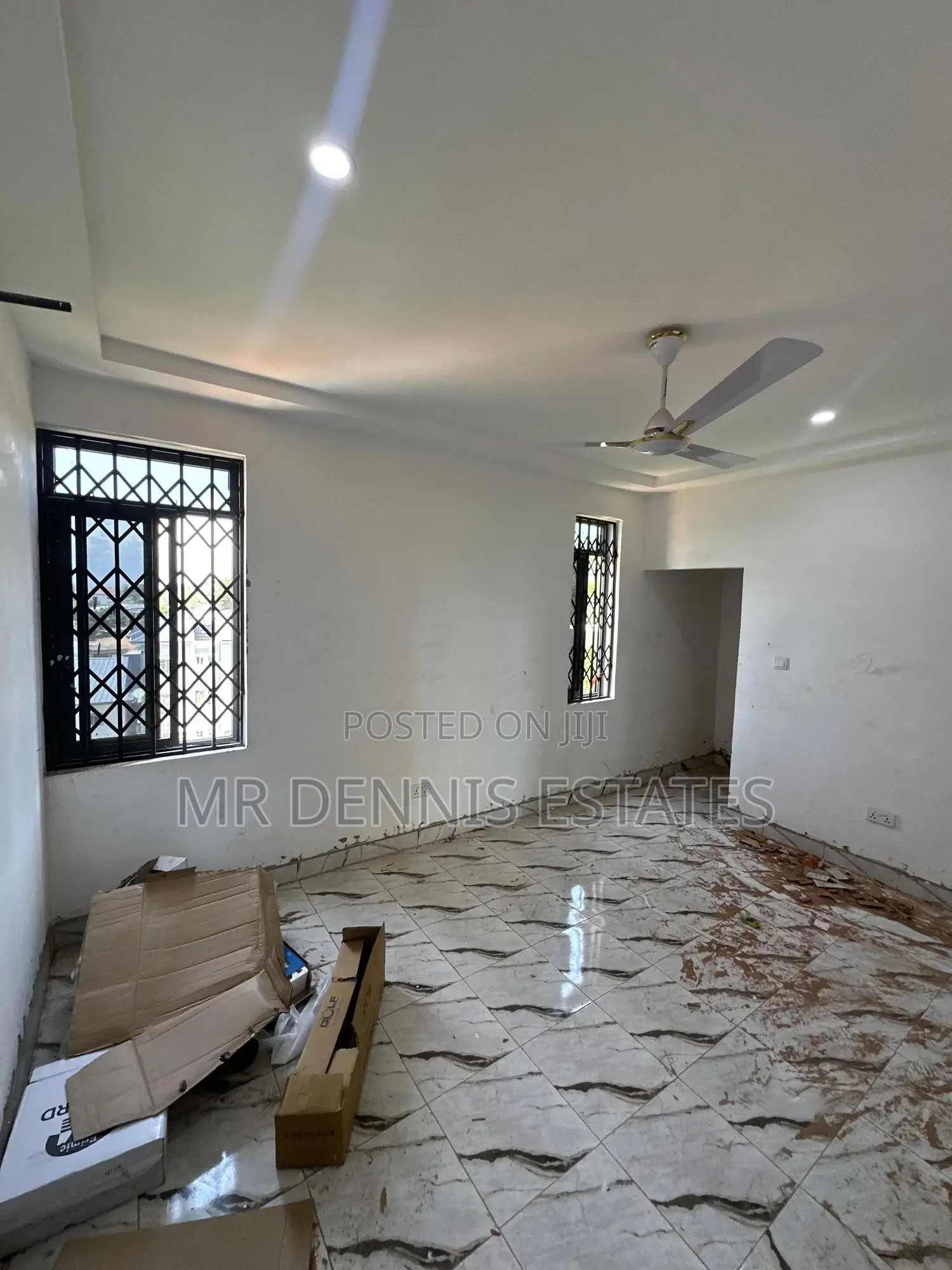1bdrm Room & Parlour in Weija Apartments for rent