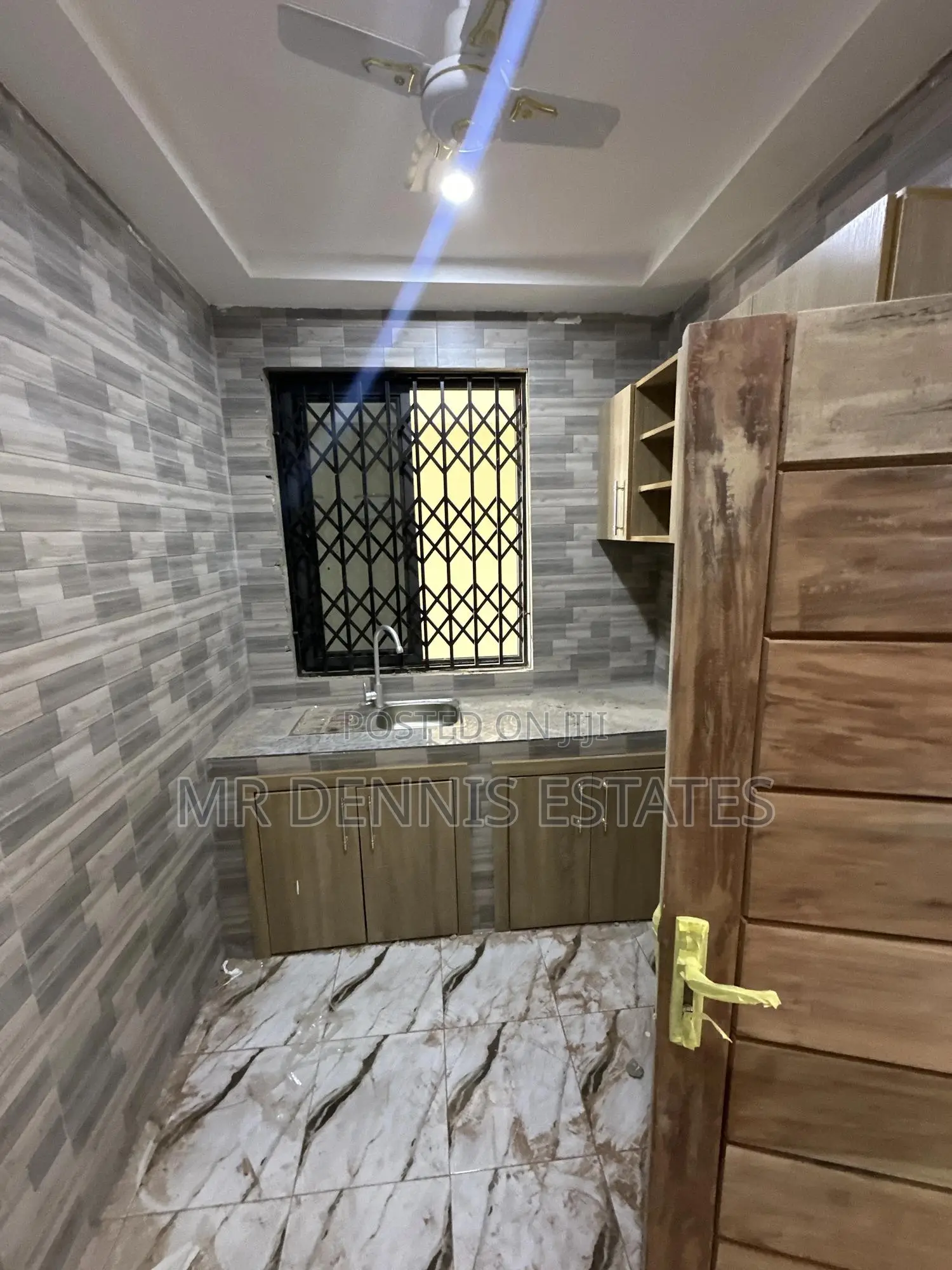 1bdrm Room & Parlour in Weija Apartments for rent