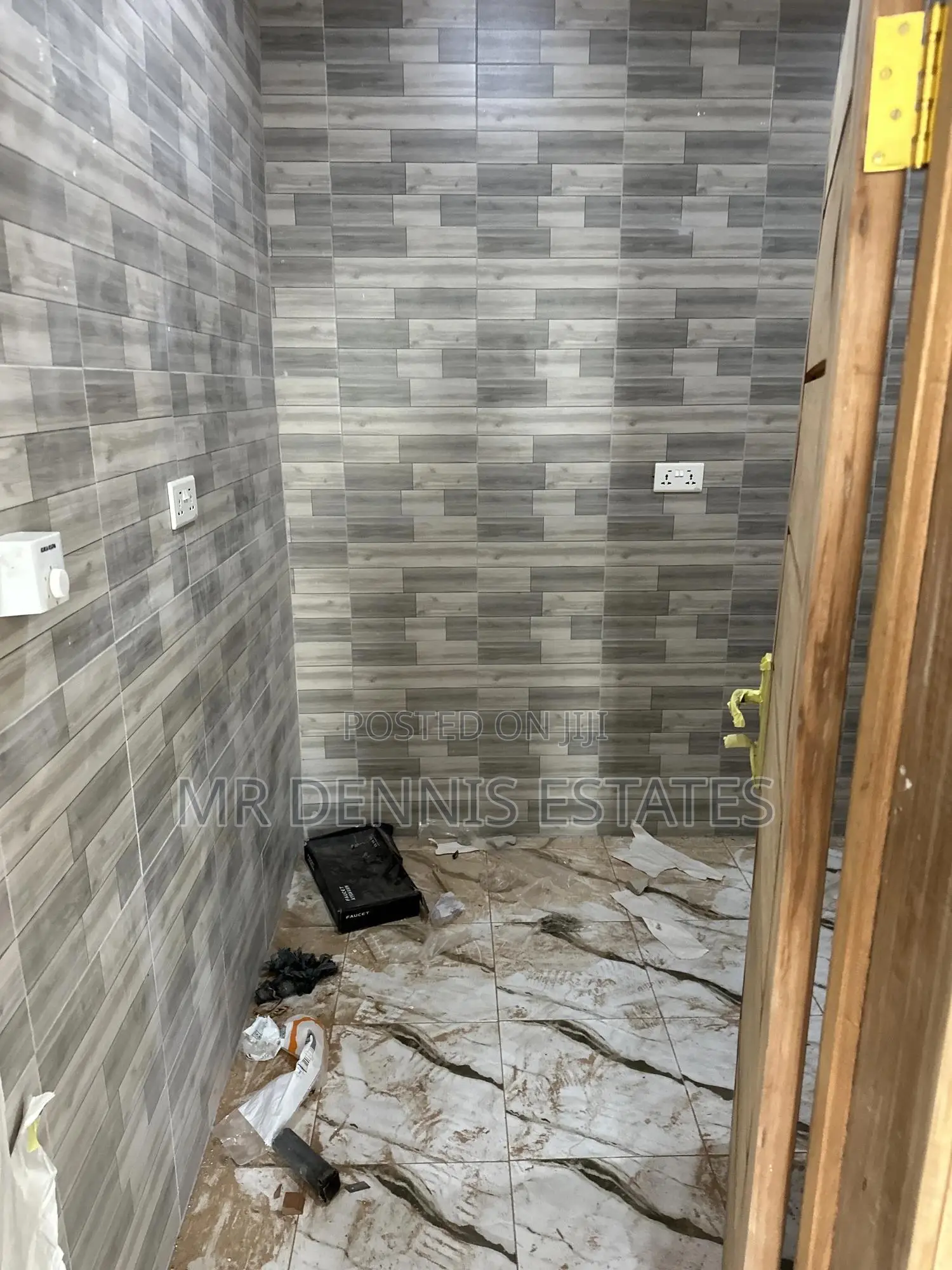1bdrm Room & Parlour in Weija Apartments for rent