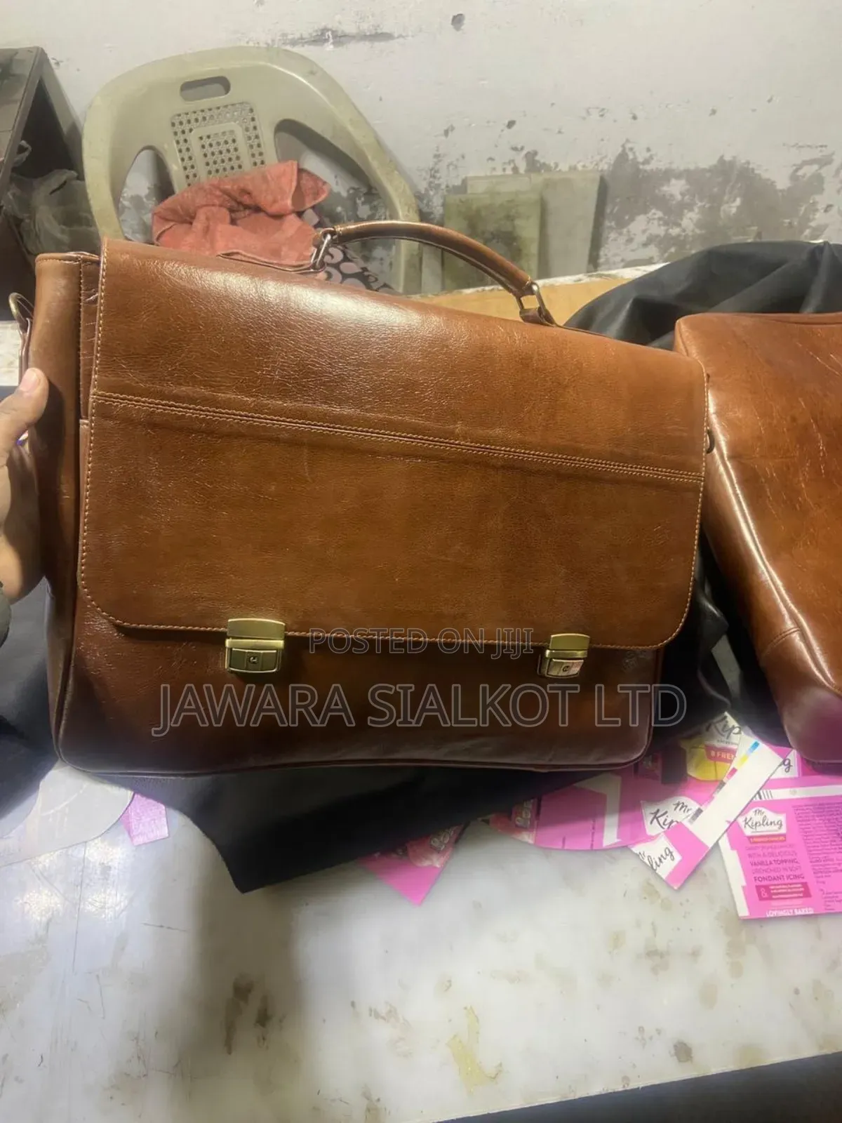 Geniune Cowhide Leather Bag For Office And Laptop
