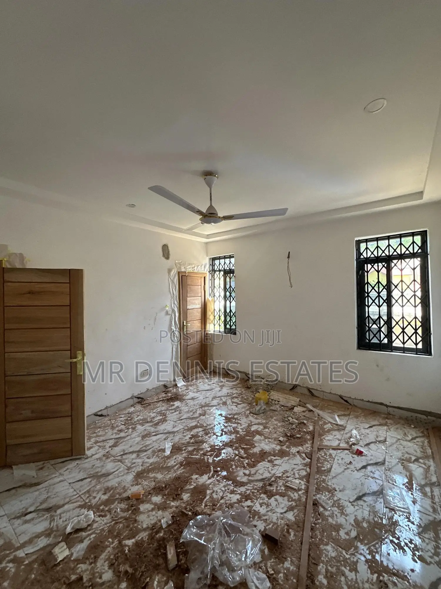 1bdrm Room & Parlour in Weija Apartments for rent