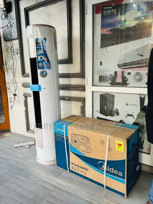 Nest at Store White Rounded Floor Midea 2.5hp