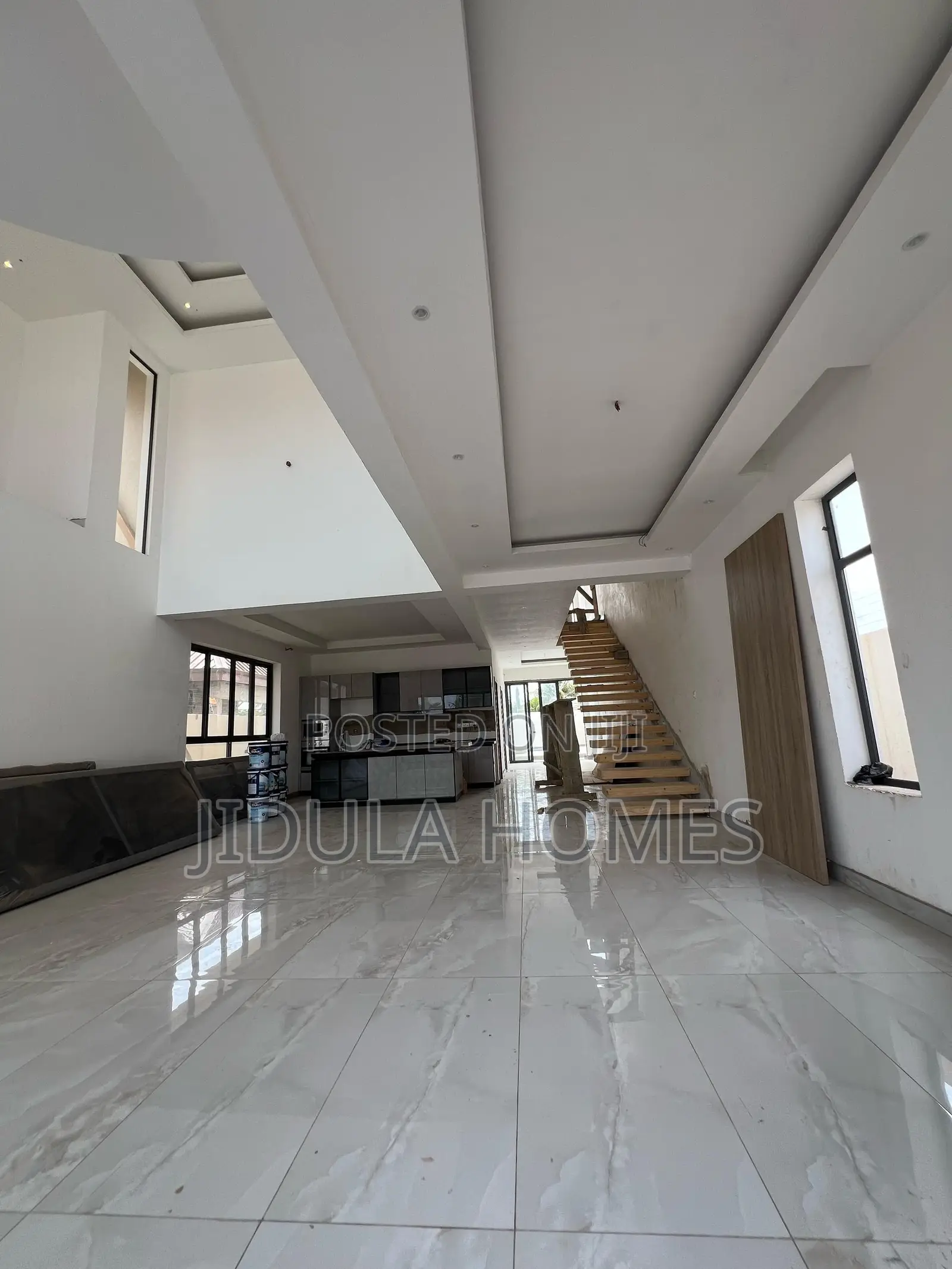 5bdrm Duplex in Agiriganor, East Legon for sale