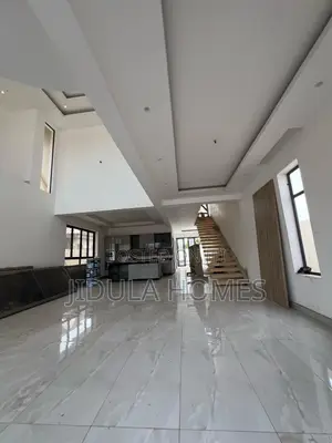 5bdrm Duplex in Agiriganor, East Legon for sale
