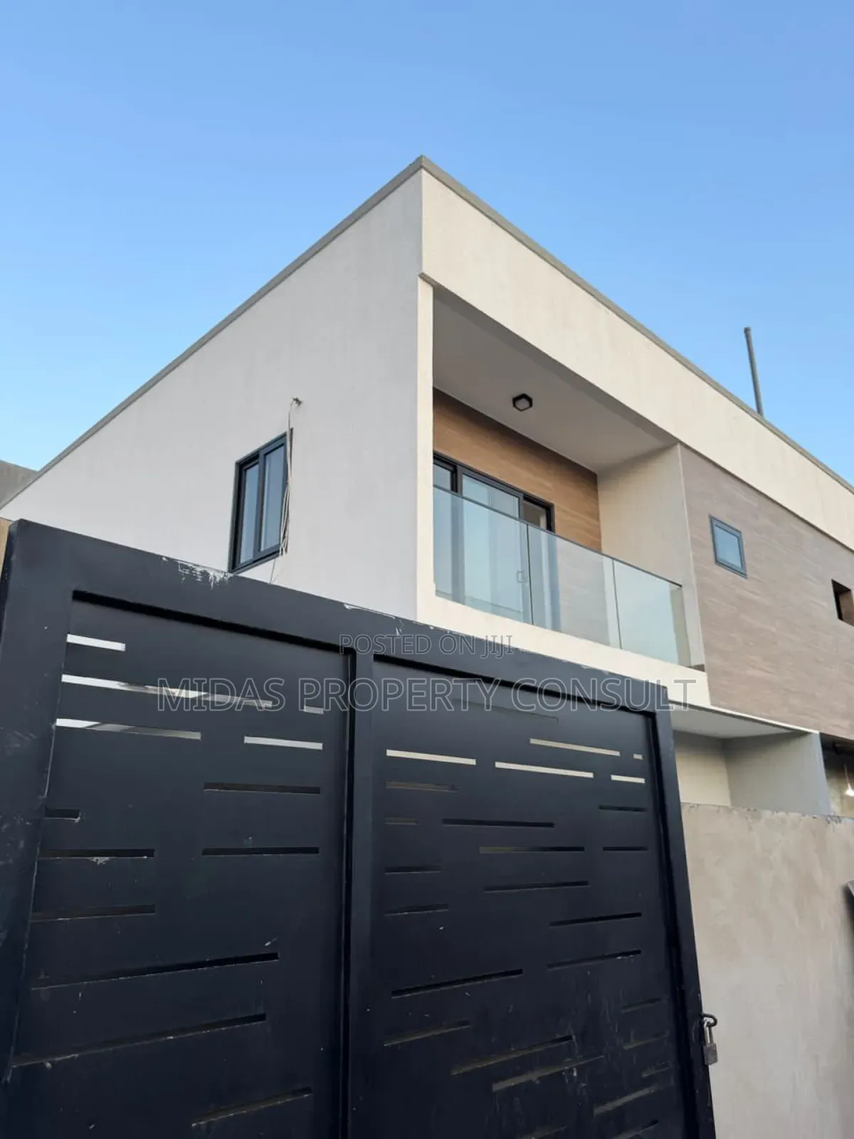 3bdrm House in Adenta for sale