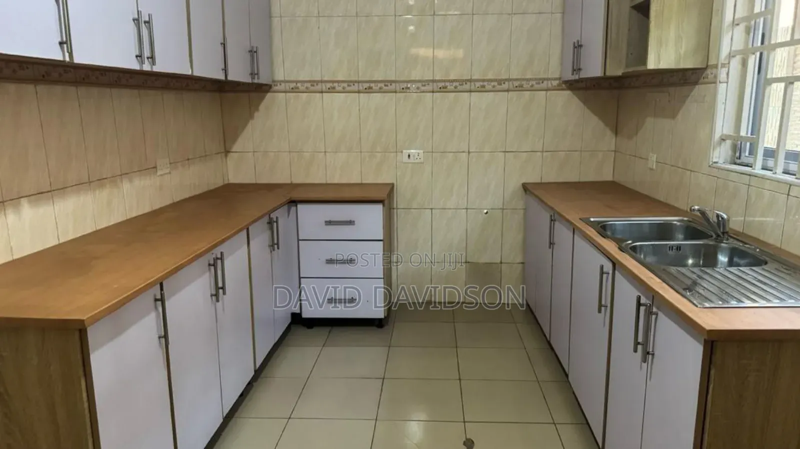 3bdrm House in 3 Bedroom Self, Tema Metropolitan for rent