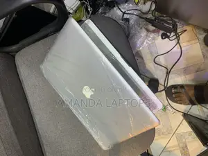 New Laptop Apple MacBook Pro 2010 4GB Intel Core 2 Duo HDD+SSD 128GB