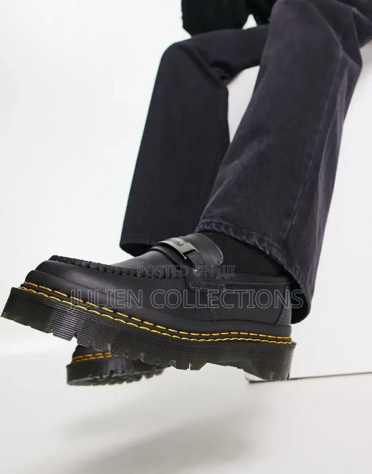 Dr Martens Adrian Leather Black
