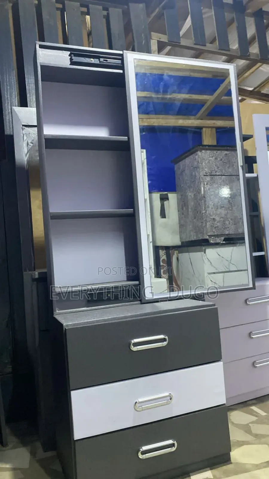 Brand New Quality Dressing Mirror Set
