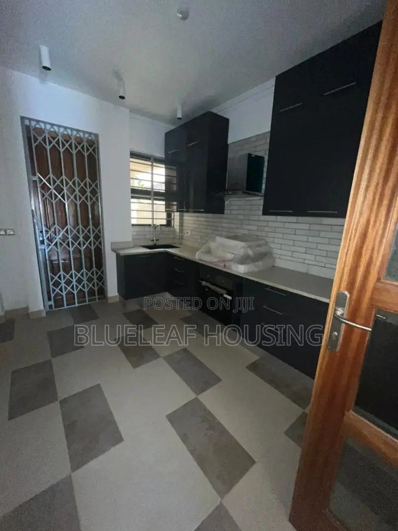 5bdrm House in Oyarifa for sale