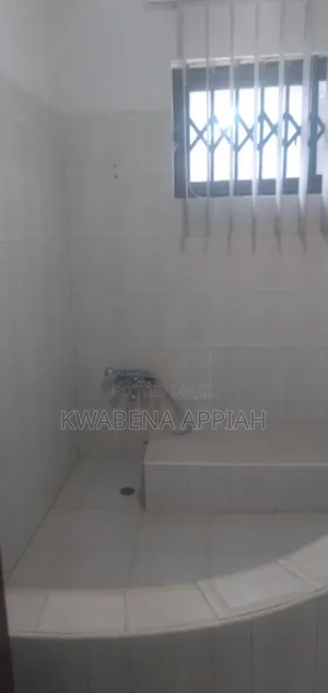 7bdrm Penthouse in Mark Estate At, Kumasi Metropolitan for rent