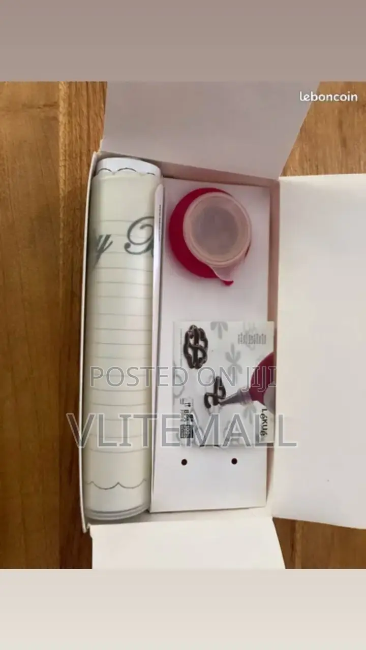 Cake Reusable Garnishing Sheet